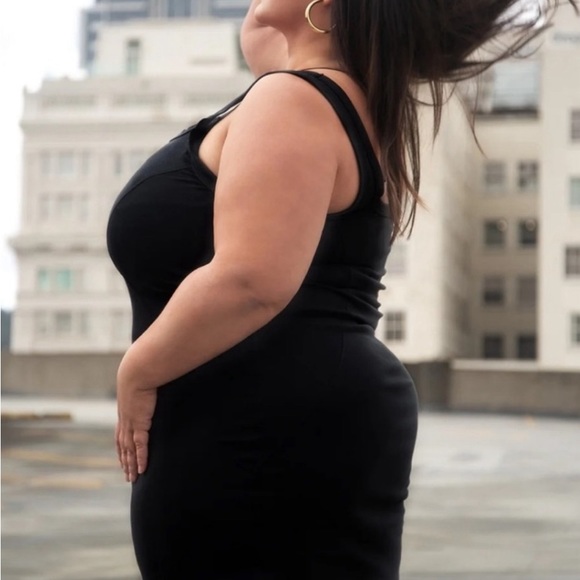 Yitty by Lizzo Fabletics NWT Sz 1X Body Butter Black Tank Dress Bodycon - Picture 3 of 12